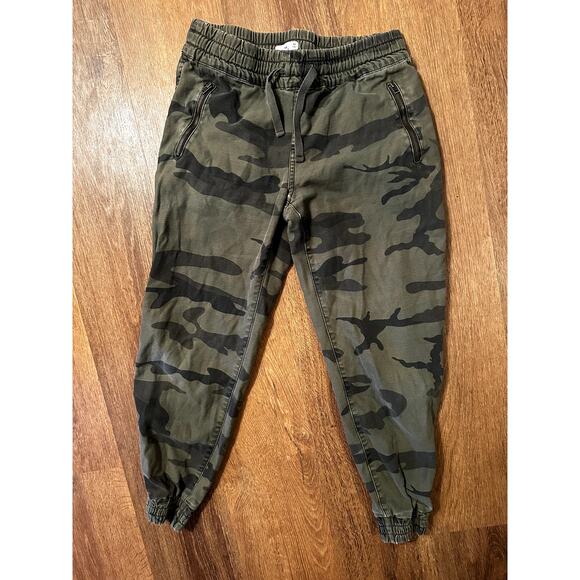 Aritzia Pants - Aritzia Tna Alix Pant Camo Jogger Women's S